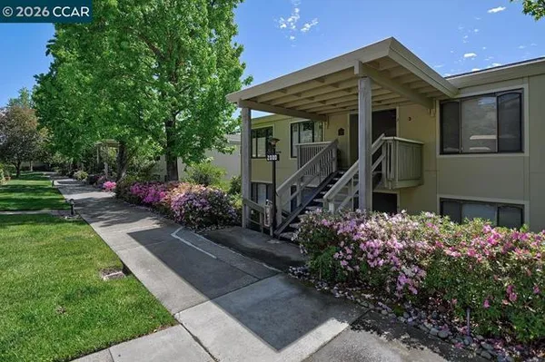 Property Slideshow image 3 of 58 | 2000 golden rain rd 2, Walnut Creek, CA, 94595