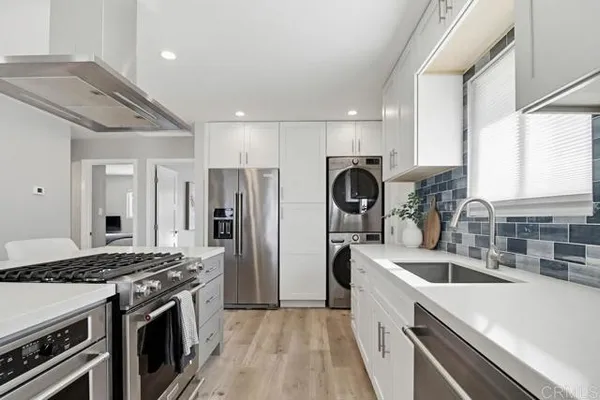 Property Slideshow image 3 of 22 | 3599 mcintire cir, Oceanside, CA, 92056