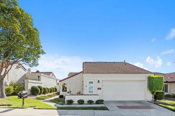 Property Slideshow image 2 of 27 | 17633 corte potosi, San Diego, CA, 92128