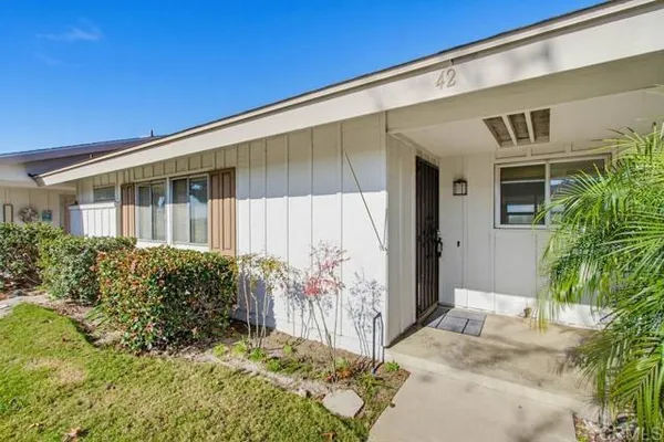 Property Slideshow image 3 of 26 | 3660 vista campana 42, Oceanside, CA, 92057