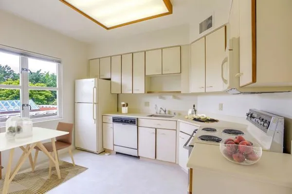 Property Slideshow image 3 of 66 | 1 baldwin ave 217, San Mateo, CA, 94401