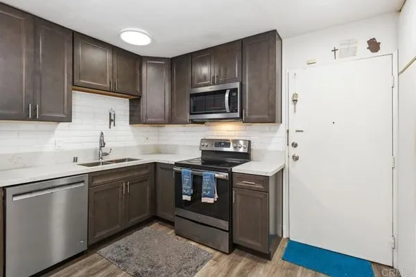 Property Slideshow image 3 of 25 | 3776 alabama st 116, San Diego, CA, 92104