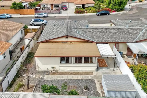 Property Slideshow image 3 of 47 | 3607 frenzel cir, Oceanside, CA, 92056