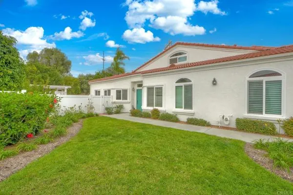 Property Slideshow image 2 of 32 | 3376 corsica way, Oceanside, CA, 92056
