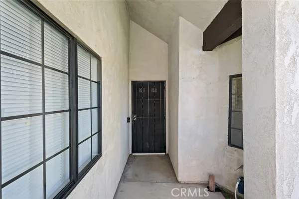 Property Slideshow image 3 of 24 | 19229 pine way, Apple Valley, CA, 92308