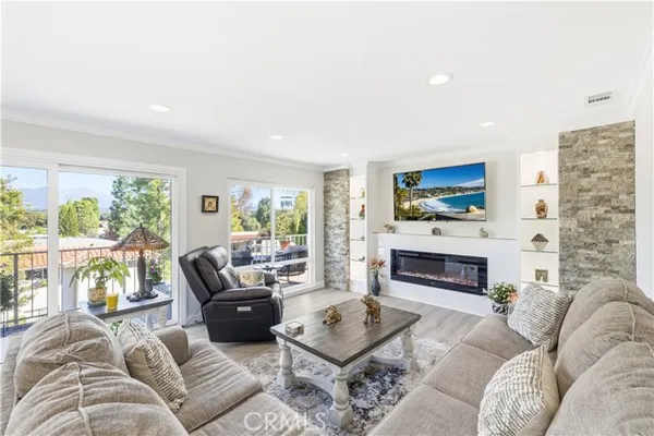 Property Slideshow image 2 of 32 | 2269 via puerta q, Laguna Woods, CA, 92637