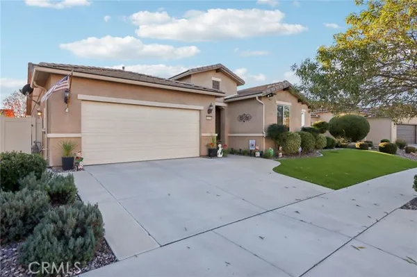 Property Slideshow image 2 of 75 | 1639 via simpatico, Hemet, CA, 92545