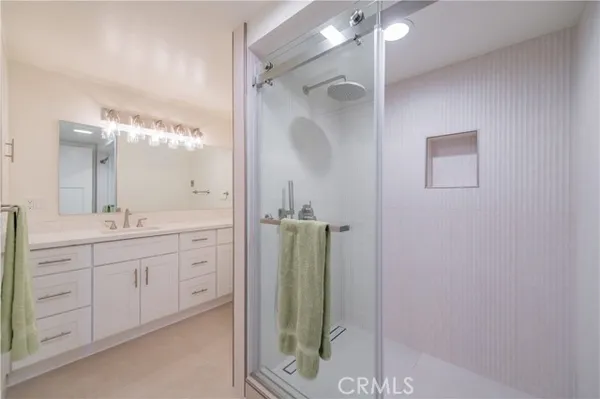 Property Slideshow image 2 of 17 | 13902 thunderbird 8j, Seal Beach, CA, 90740