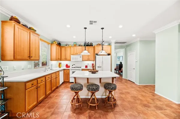 Property Slideshow image 3 of 59 | 400 bjorn ct, Hemet, CA, 92545