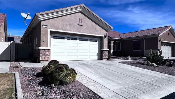 Property Slideshow image 3 of 24 | 19460 tor hl, Apple Valley, CA, 92308