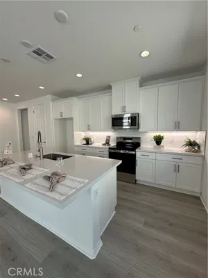 Property Slideshow image 3 of 12 | 24115 hillcrest dr, Corona, CA, 92883