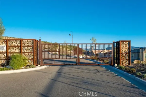 Property Slideshow image 2 of 4 | 17806 top ct, Canyon Country (Santa Clarita), CA, 91350