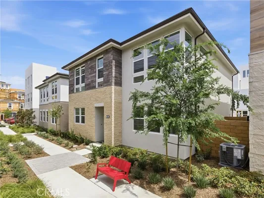 Property Slideshow image 3 of 22 | 495 verbena way, Montebello, CA, 90640