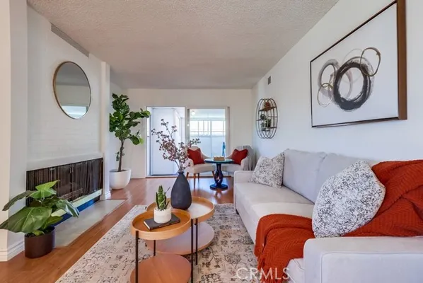 Property Slideshow image 3 of 60 | 26832 avenue of the oaks d, Newhall (Santa Clarita), CA, 91321