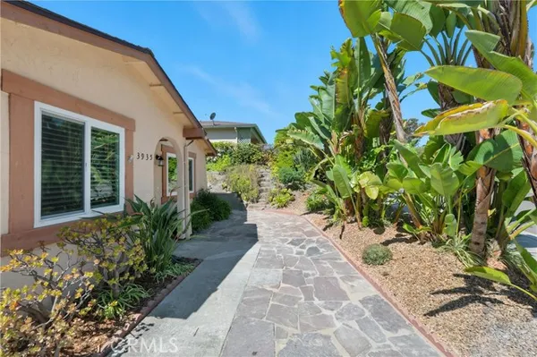 Property Slideshow image 2 of 19 | 3935 san ramon dr, Oceanside, CA, 92057