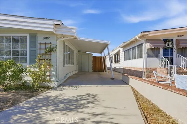 Property Slideshow image 2 of 15 | 38195 via taffia, Murrieta, CA, 92563