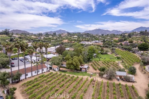 Property Slideshow image 3 of 60 | 17430 plz, San Diego, CA, 92128