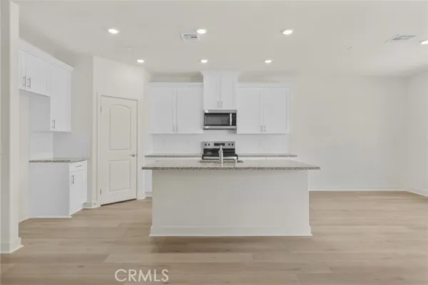 Property Slideshow image 3 of 7 | 14791 indigo rd, Apple Valley, CA, 92307