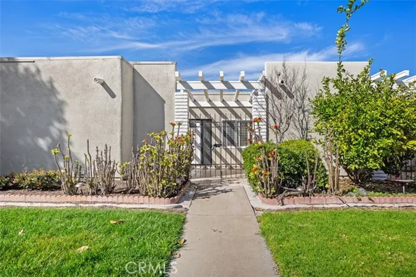 Property Slideshow image 2 of 49 | 2005 via mariposa b, Laguna Woods, CA, 92637