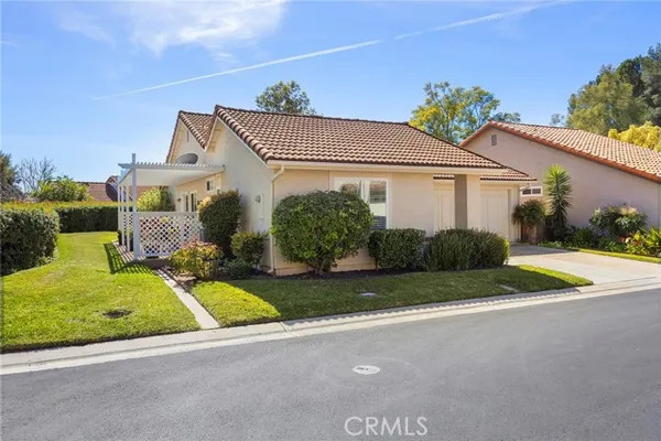 Property Slideshow image 2 of 31 | 28296 borgona, Mission Viejo, CA, 92692