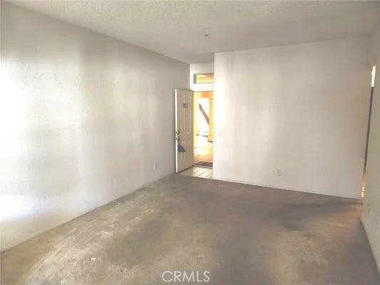 Property Slideshow image 3 of 17 | 19111 palo verde dr, Apple Valley, CA, 92308