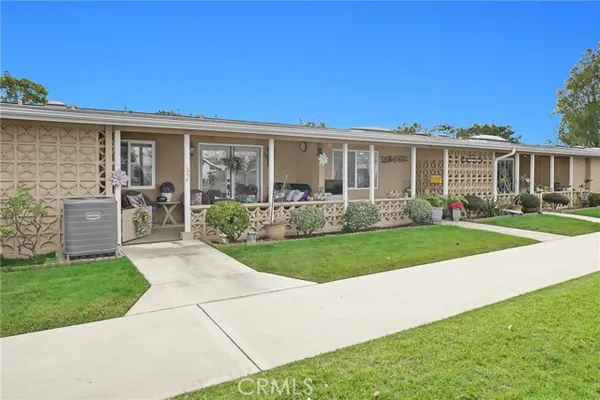 Property Slideshow image 2 of 12 | 1371 oakmont rd apt 150k, Seal Beach, CA, 90740