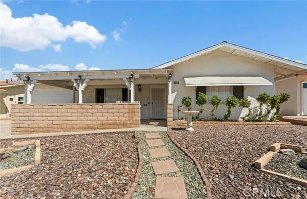 Property Slideshow image 2 of 33 | 1160 rosewood pl, Hemet, CA, 92543