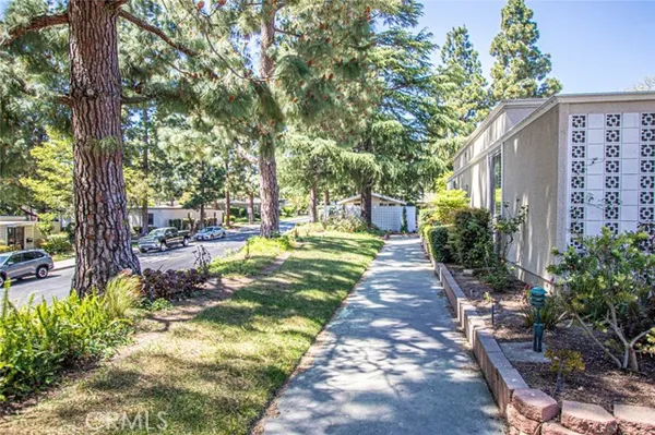Property Slideshow image 2 of 24 | 422 avenida castilla c, Laguna Woods, CA, 92637