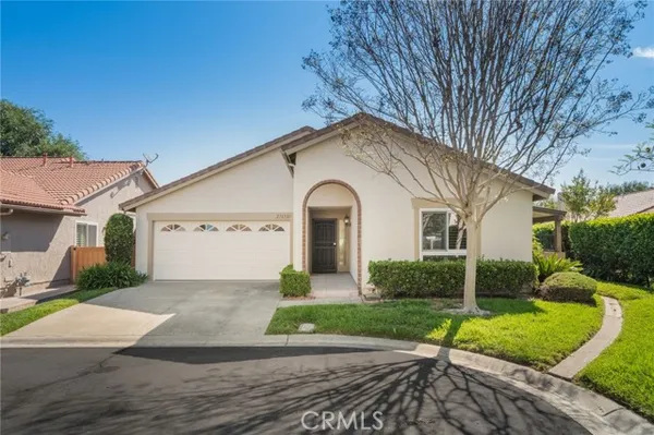 Property Slideshow image 2 of 52 | 27652 via rodrigo, Mission Viejo, CA, 92692