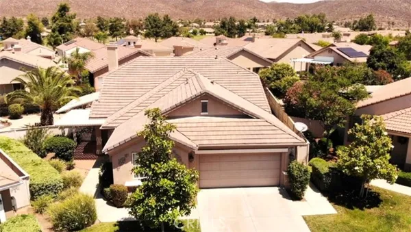 Property Slideshow image 2 of 27 | 29427 bentcreek ct, Menifee, CA, 92584