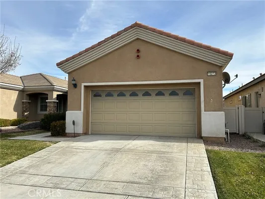 Property Slideshow image 2 of 12 | 10273 wascana ln, Apple Valley, CA, 92308