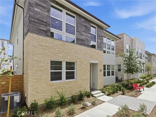 Property Slideshow image 2 of 22 | 495 verbena way, Montebello, CA, 90640