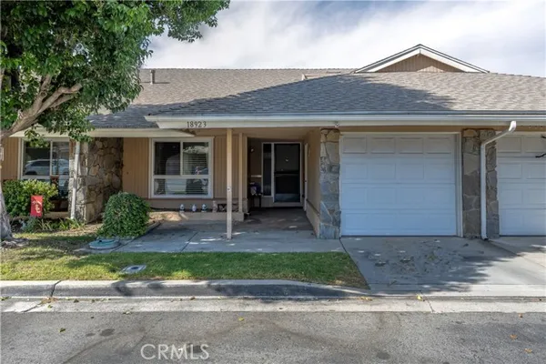 Property Slideshow image 2 of 46 | 18923 circle of friends, Newhall (Santa Clarita), CA, 91321