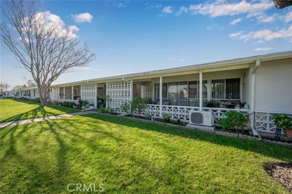 Property Slideshow image 3 of 27 | 13740 el dorado dr apt 26h, Seal Beach, CA, 90740