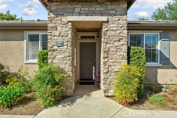 Property Slideshow image 2 of 42 | 1666 beaver crk a, Beaumont, CA, 92223