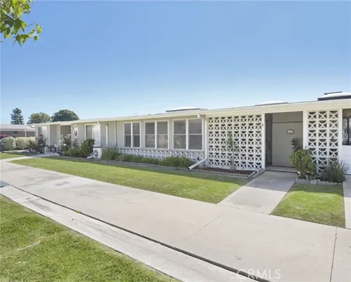 Property Slideshow image 2 of 20 | 1641 monterey rd 18k, Seal Beach, CA, 90740