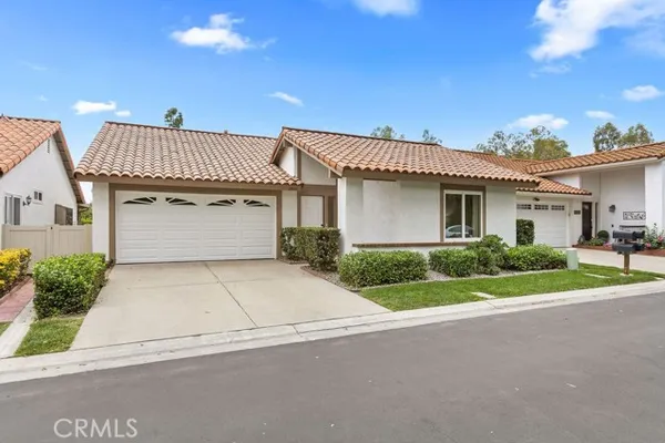 Property Slideshow image 2 of 33 | 28133 espinoza, Mission Viejo, CA, 92692