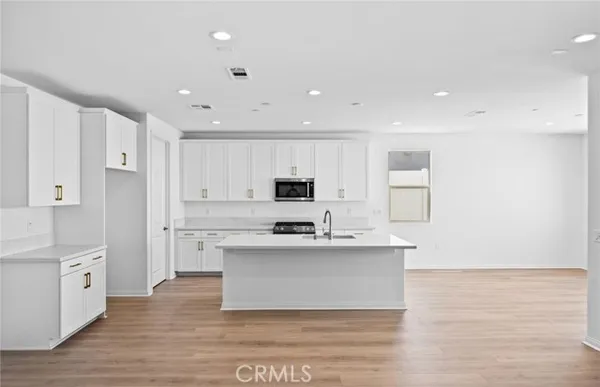 Property Slideshow image 3 of 32 | 25164 forest hills dr, Menifee, CA, 92585