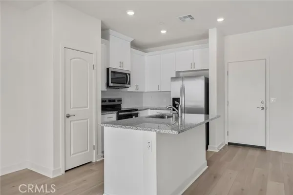 Property Slideshow image 3 of 7 | 14840 indigo rd, Apple Valley, CA, 92307