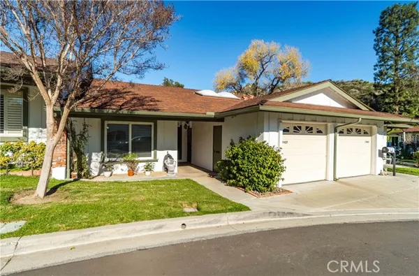 Property Slideshow image 3 of 31 | 19427 oak crossing rd, Newhall (Santa Clarita), CA, 91321