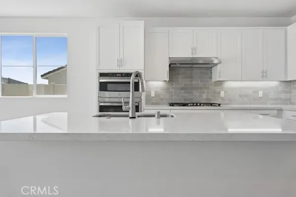 Property Slideshow image 3 of 29 | 28916 vertex way, Canyon Country (Santa Clarita), CA, 91350