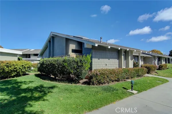 Property Slideshow image 2 of 26 | 8777 tulare dr unit 412a, Huntington Beach, CA, 92646