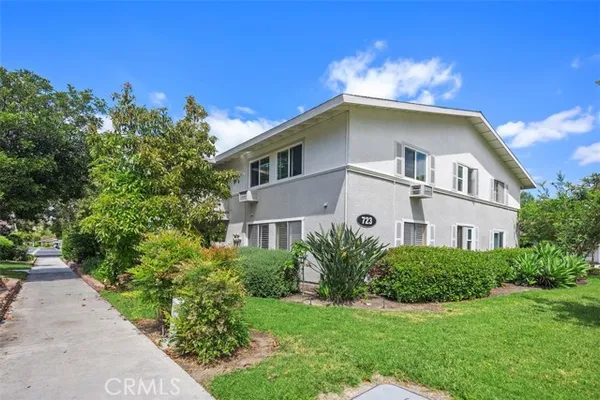 Property Slideshow image 3 of 42 | 723 avenida majorca, Laguna Woods, CA, 92637