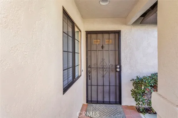 Property Slideshow image 3 of 36 | 19265 pine way, Apple Valley, CA, 92308