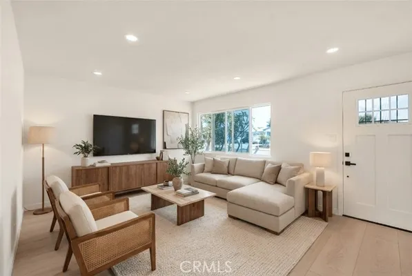 Property Slideshow image 3 of 36 | 3648 seaflower ln, Oceanside, CA, 92056
