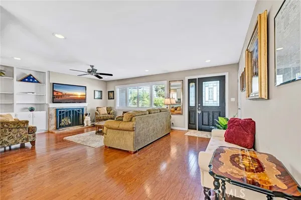 Property Slideshow image 3 of 15 | 255 monte vista 11, San Clemente, CA, 92672