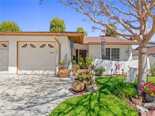 Property Slideshow image 2 of 47 | 19401 oak xing, Newhall (Santa Clarita), CA, 91321
