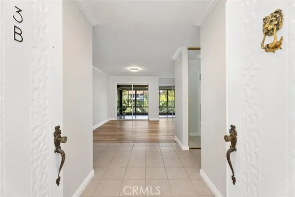 Property Slideshow image 3 of 48 | 2392 via mariposa 3b, Laguna Woods, CA, 92637
