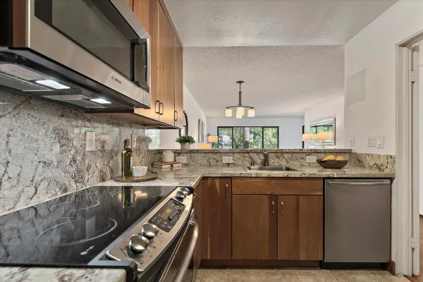 Property Slideshow image 3 of 24 | 2140 santa cruz ave, Menlo Park, CA, 94025