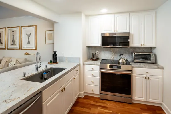 Property Slideshow image 3 of 27 | 1 w edith ave, Los Altos, CA, 94022